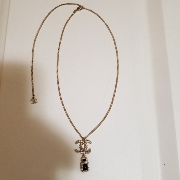 HOSTPICK!!! Chanel logo Necklace - Picture 3 of 16